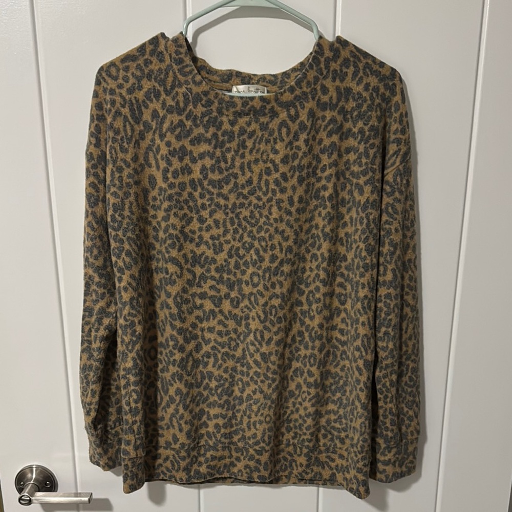 Leopard Print Long Sleeve Top